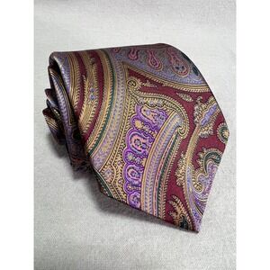 Vintage Burberrys of London Necktie Burgundy Paisley Silk Hand Sewn 3.25x57